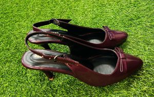 Elegant Maroon Heels with Bow Detail