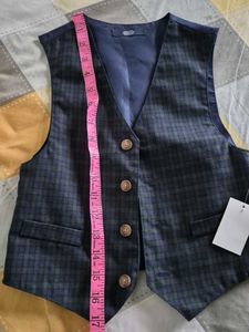 NAUTICA PLAID BOYS VEST- NEW!
