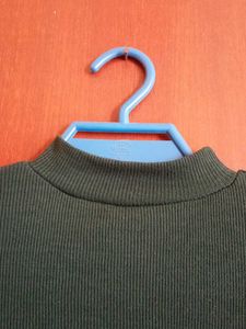 Cute Olive Green Top