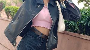 Women Korean Crop Top❣️