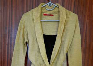 Stylish Yellow Sweater Full Tight Sleeve For Winte