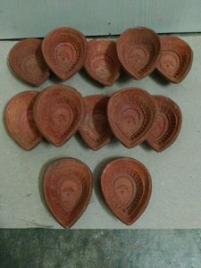 Clay Diyas