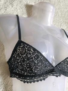 32 C Size Black Look 💙