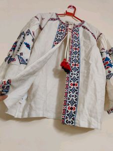 Loft hand-embroidered White Top (Women&#39;s)