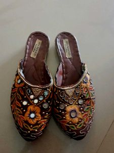 Kollapuri Juti Embroidered