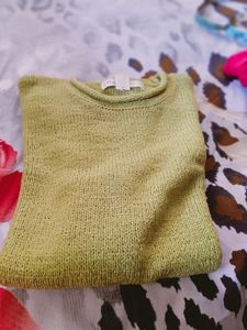 Stylish Olive Green Knitted Top 💚