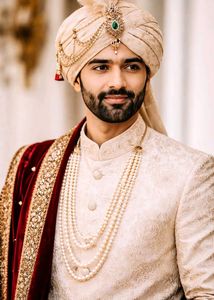 Pearl Necklace - Elegant Style