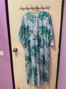 Chikankari Pretty Floral Print Kurta Women !
