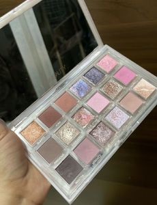Huda Beauty Rose Quartz Palette
