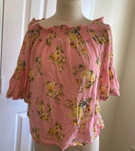 Bossini Half Sleeves Floral Pink Top💖