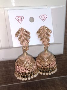 Leaf Jhumka With Stones And Beads