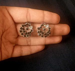 Elegant Black Floral Earrings