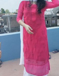 Chikankari M Size Kurti