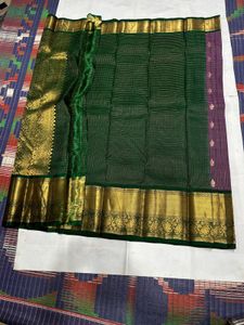 Onion Pink &amp; Green Pure Kanchipuram Silk Saree