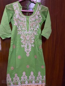 Parrot green suit set