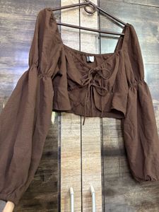 H&amp;M Brown Tie-Front Crop Top