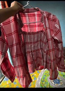 Red crop top With Denim Shorts