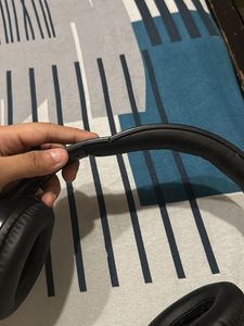 Black Wireless Headphones