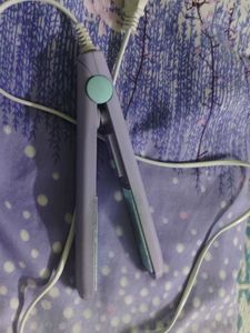 Mini Hair Straightener