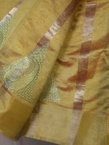 Golden Saree&amp;Brick Red Stiched Blouse