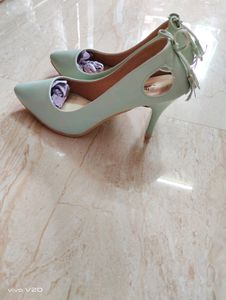 ❗️❗️PRICE DROPPED ❗️❗️SHOETOPIA WOMEN HEEL PUMP☘️