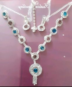 Silver Tone Fashion Jewelry Set