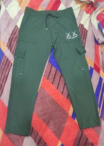 Green casual Track pant for men