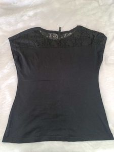 Black T-shirt