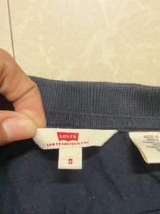 Levi’s T-shirt