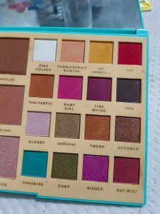 Makeup Revolution × Rachel Leary Palette