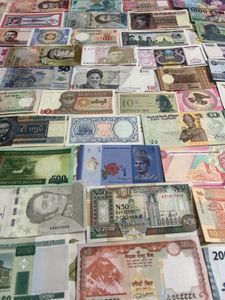 50 Notes World Currency Collection