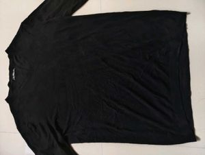 Black Sweat-Shirt
