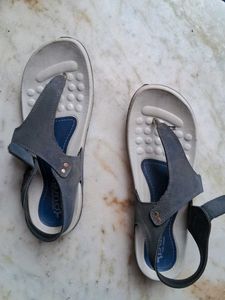 Xpdry Sandals - Size 8