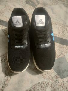 Adidas Shoes 👟 Size Available 6,7,8,9