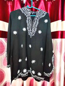 Elegant Black Embroidered Kurti ✨