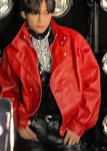 BTS V (Taehyung) Enamel Pin (reselling)