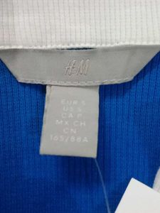 H&amp;M Collared Sleeveless Tank Top