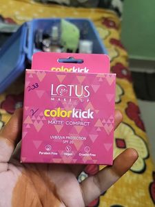 Foundation And Compact Powder Lotus Brand
