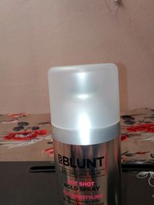 Bblunt Hairstyling Spray