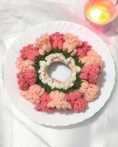 Crochet scrunchie Peach vanilla garden