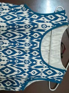 Blue N White Sleeveless Motifs Kurta,
