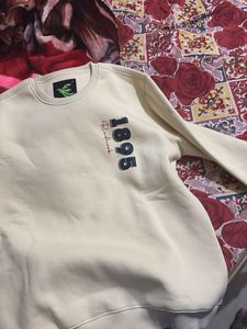 Vintage Style Cream Sweatshirt