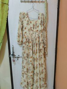 Ethnic Floral Print Gown 💓