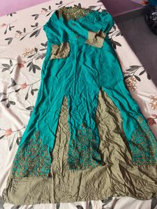 Elegant Green Embroidered Kurta