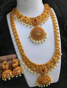 Women&#39;s Jwellery With Earings