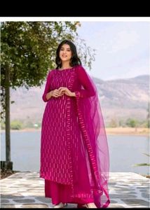 New/ Unused Straight Kurti With Dupatta Bottomwear