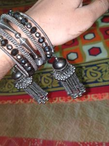 Woman Barclet