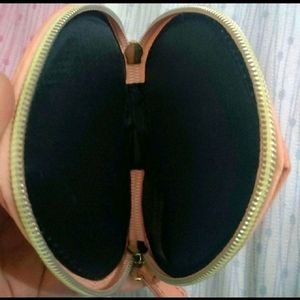 Estee Lauder Wallet