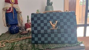 Sling Bag