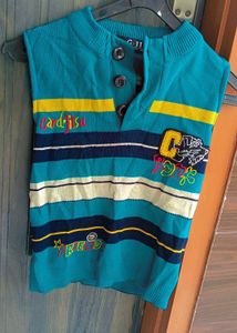 Girl&#39;s Striped Top